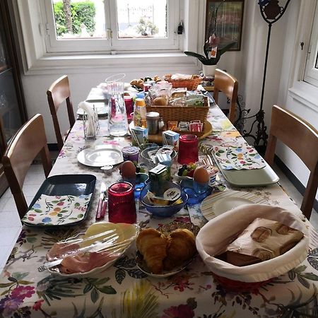 Invilla B&B Varese Esterno foto