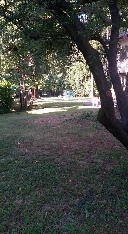 Invilla B&B Varese Esterno foto